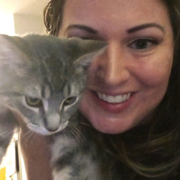 Meet your Posher, Denise - Picture 1 of 8